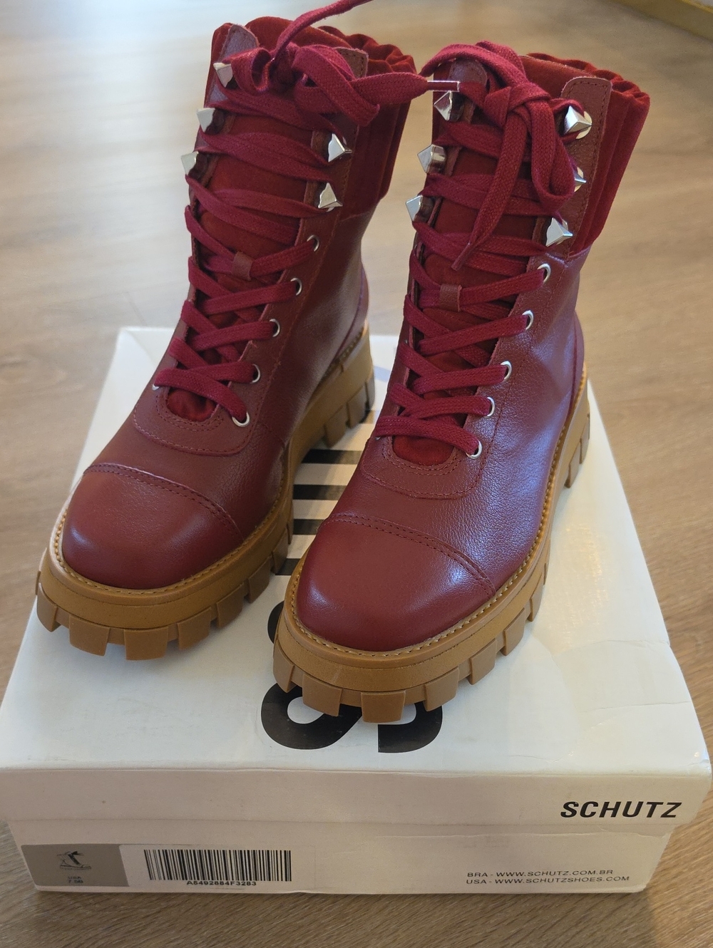 NWT SCHUTZ Burgundy Leather Lace-Up Combat Boots with Tan Lug Sole 7.5